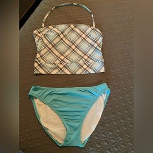 Two piece convertible strap tankini